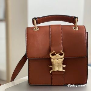 ✨BOGO50  Zara brown beetle buckle box bag